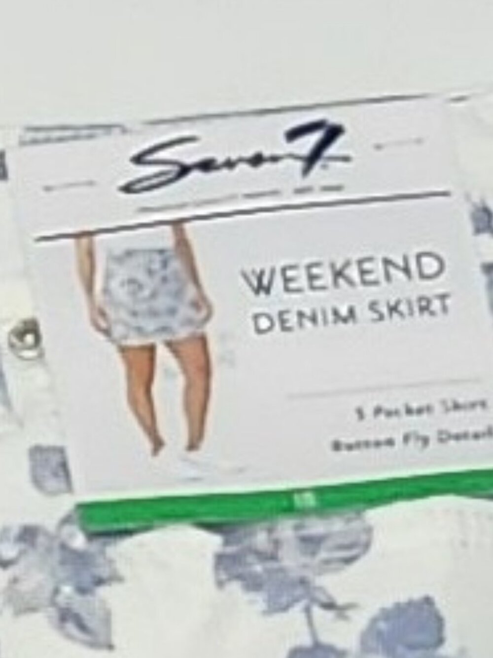 Seven7 denim skirt mini sz 18 white blue NWT $59